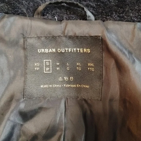 UO Blocked Faux Fur Jacket Bomber Jacket - Picture 9 of 15